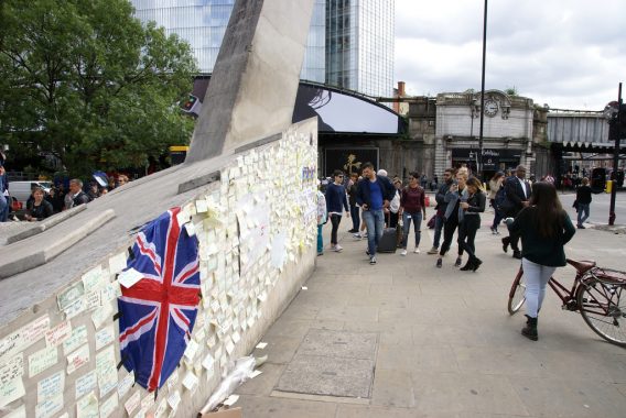 London Bridge memorial messages and Union Jack flag posted after terror attack - credit ChiralJon on Flickr, flickr.com/photos/69057297@N04/